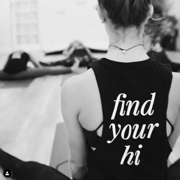 hi yoga tank top back